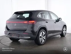 Kosmosschwarz Gebraucht 2024 Mercedes EQA300 Advanced SUV | 33.290 € (Guter Preis)