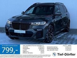 Manhattan metallic Gebraucht 2022 BMW X7 M Sport SUV | 71.990 € (Fairer Preis)