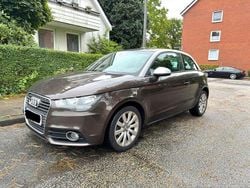 Braun Gebraucht 2011 Audi A1 Attraction Kleinwagen | 4.500 € (Guter Preis)