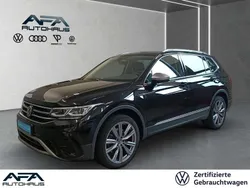 Schwarz Gebraucht 2022 VW Tiguan Allspace Elegance SUV | 31.440 € (Fairer Preis)