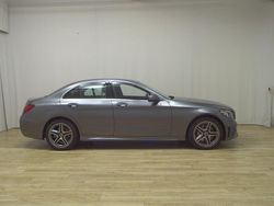 Grau Gebraucht 2020 Mercedes C220 AMG line Limousine | 27.980 € (Guter Preis)