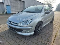 Gris aluminium Gebraucht 2004 Peugeot 206 CC Filou Cabrio | 950 € (Guter Preis)