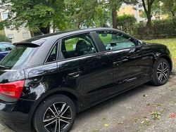 Schwarz Gebraucht 2015 Audi A1 Ambition Kleinwagen | 11.250 € (Etwas zu teuer)