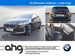 Grün Gebraucht 2024 BMW 218 Active Tourer Luxury Line Van / Kleinbus | 34.530 € (Fairer Preis)