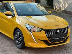 Gelb Gebraucht 2020 Peugeot 208 Allure Kleinwagen | 10.990 € (Guter Preis)