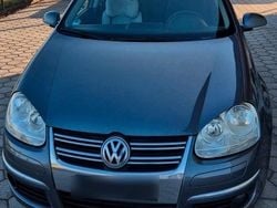 Grau Gebraucht 2006 VW Jetta Limousine | 1.000 € (Superpreis)