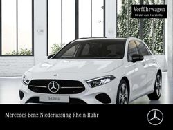 Weiß Gebraucht 2025 Mercedes A200 Progressive Limousine | 43.490 €