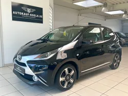 Schwarz Gebraucht 2015 Toyota Aygo X-clusiv Kleinwagen | 7.890 € (Fairer Preis)
