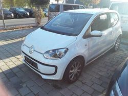 Weiß Gebraucht 2015 VW up! CLUB Kleinwagen | 6.499 € (Guter Preis)