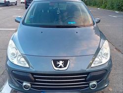 Silber Gebraucht 2008 Peugeot 307 Kombi | 3.000 €