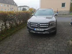 Grau Gebraucht 2020 Mercedes GLB200 AMG SUV | 30.500 € (Guter Preis)