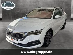 Weiss Gebraucht 2022 Skoda Octavia Tour Kombi | 26.990 € (Etwas zu teuer)