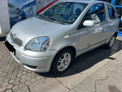 Grau Gebraucht 2003 Toyota Yaris Kleinwagen | 2.500 € (Fairer Preis)