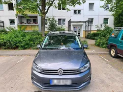 Grau Gebraucht 2018 VW Touran Van / Kleinbus | 16.000 € (Guter Preis)