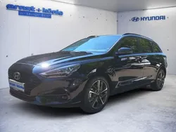 Abyss black Gebraucht 2024 Hyundai i30 Advantage Kombi | 21.990 € (Fairer Preis)
