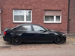 Schwarz Gebraucht 2007 BMW 318 Limousine | 3.300 €