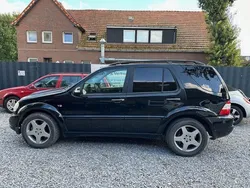 Schwarz Gebraucht 2003 Mercedes ML55 AMG AMG SUV | 7.990 €
