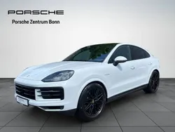 Carraraweißmetallic Gebraucht 2024 Porsche Cayenne SUV | 104.950 € (Superpreis)