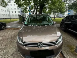 Braun Gebraucht 2012 VW Touran Van / Kleinbus | 7.000 € (Fairer Preis)