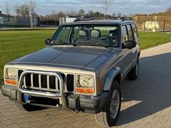 Grau Gebraucht 2001 Jeep Cherokee Sport SUV | 7.999 € (Fairer Preis)