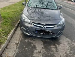 Grau Gebraucht 2015 Opel Astra Edition Kombi | 3.000 € (Guter Preis)