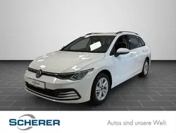 Weiß Gebraucht 2022 VW Golf VIII Life Kombi | 20.300 € (Fairer Preis)