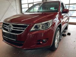 Rot Gebraucht 2010 VW Tiguan Team SUV | 10.990 € (Etwas zu teuer)