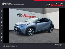 Celestite grey Neu 2024 Toyota Aygo Team Kleinwagen | 17.490 €