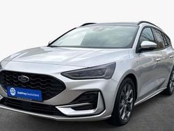 Silber Gebraucht 2023 Ford Focus ST-Line Kombi | 22.544 € (Superpreis)
