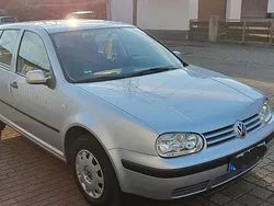 Silber Gebraucht 2001 VW Golf IV Limousine | 2.250 € (Etwas zu teuer)