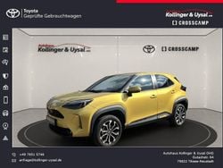 Warm gold metallic Gebraucht 2023 Toyota Yaris Cross Team SUV | 24.990 € (Fairer Preis)
