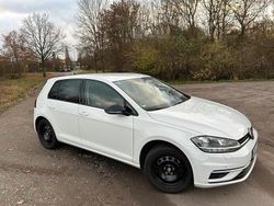 Weiß Gebraucht 2019 VW Golf VII IQ Drive Limousine | 14.890 € (Fairer Preis)
