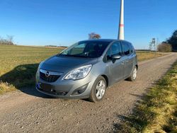 Silber Gebraucht 2011 Opel Meriva Van / Kleinbus | 6.200 € (Etwas zu teuer)