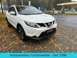 Weiß Gebraucht 2016 Nissan Qashqai N-Connecta SUV | 11.850 € (Fairer Preis)
