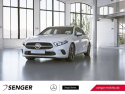 Weiß Gebraucht 2020 Mercedes A200 Progressive Kleinwagen | 22.900 € (Fairer Preis)