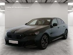 Gold Gebraucht 2024 BMW i5 Comfort Edition Limousine | 61.900 € (Etwas zu teuer)