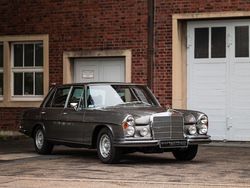 Grau Gebraucht 1970 Mercedes 300 Limousine | 149.000 €