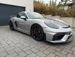 Silber Gebraucht 2023 Porsche Cayman GT4 Coupé | 123.982 € (Fairer Preis)