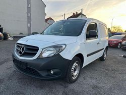 Weiß Gebraucht 2020 Mercedes Citan 111 Van / Kleinbus | 11.990 € (Guter Preis)