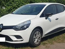 Weiß Gebraucht 2018 Renault Clio IV Life Limousine | 8.250 € (Fairer Preis)