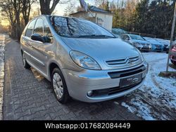 Grau Gebraucht 2004 Citroën Xsara Picasso Exclusive Van / Kleinbus | 2.999 € (Teuer)