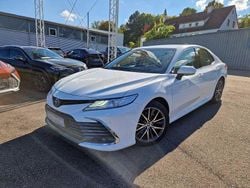 Weiß Gebraucht 2022 Toyota Camry Luxury Limousine | 38.990 € (Teuer)