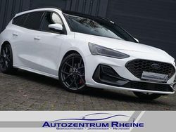 Weiß Gebraucht 2023 Ford Focus ST Limousine | 31.888 € (Etwas zu teuer)