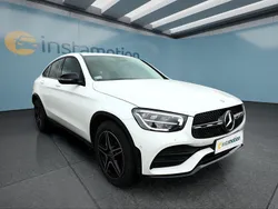 Weiß Gebraucht 2021 Mercedes GLC200 SUV | 44.749 € (Teuer)