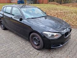 Schwarz Gebraucht 2011 BMW 116 Urban Line Kleinwagen | 6.500 € (Fairer Preis)
