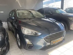 Blau Gebraucht 2019 Ford Focus Titanium Limousine | 11.590 € (Guter Preis)