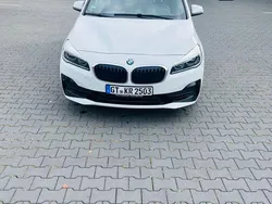 Weiß Gebraucht 2021 BMW 220 Gran Tourer Van / Kleinbus | 25.600 € (Fairer Preis)