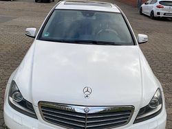 Weiß Gebraucht 2013 Mercedes C220 Limousine | 14.350 € (Etwas zu teuer)