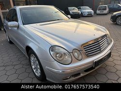 Silber Gebraucht 2003 Mercedes E220 Limousine | 2.900 € (Fairer Preis)