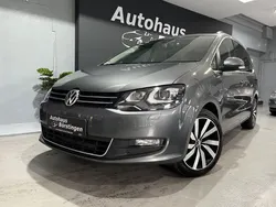 Grau Gebraucht 2022 VW Sharan Comfortline Van / Kleinbus | 28.999 € (Etwas zu teuer)